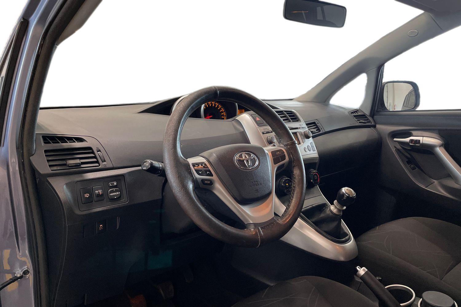 Toyota Verso vaihtoauto