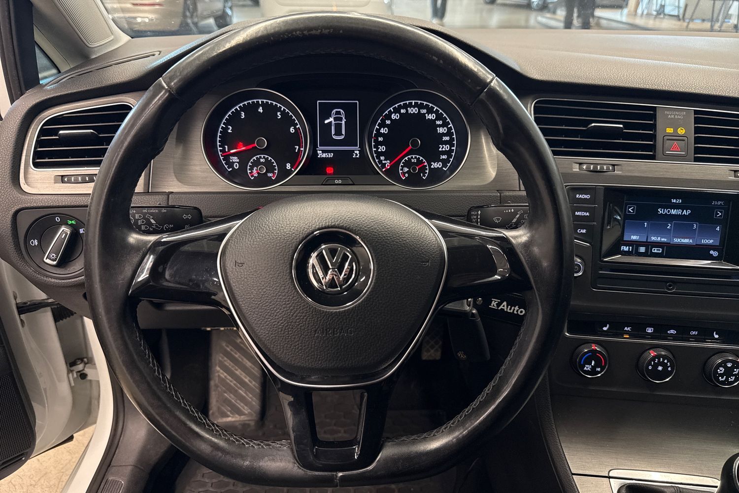 Volkswagen Golf vaihtoauto