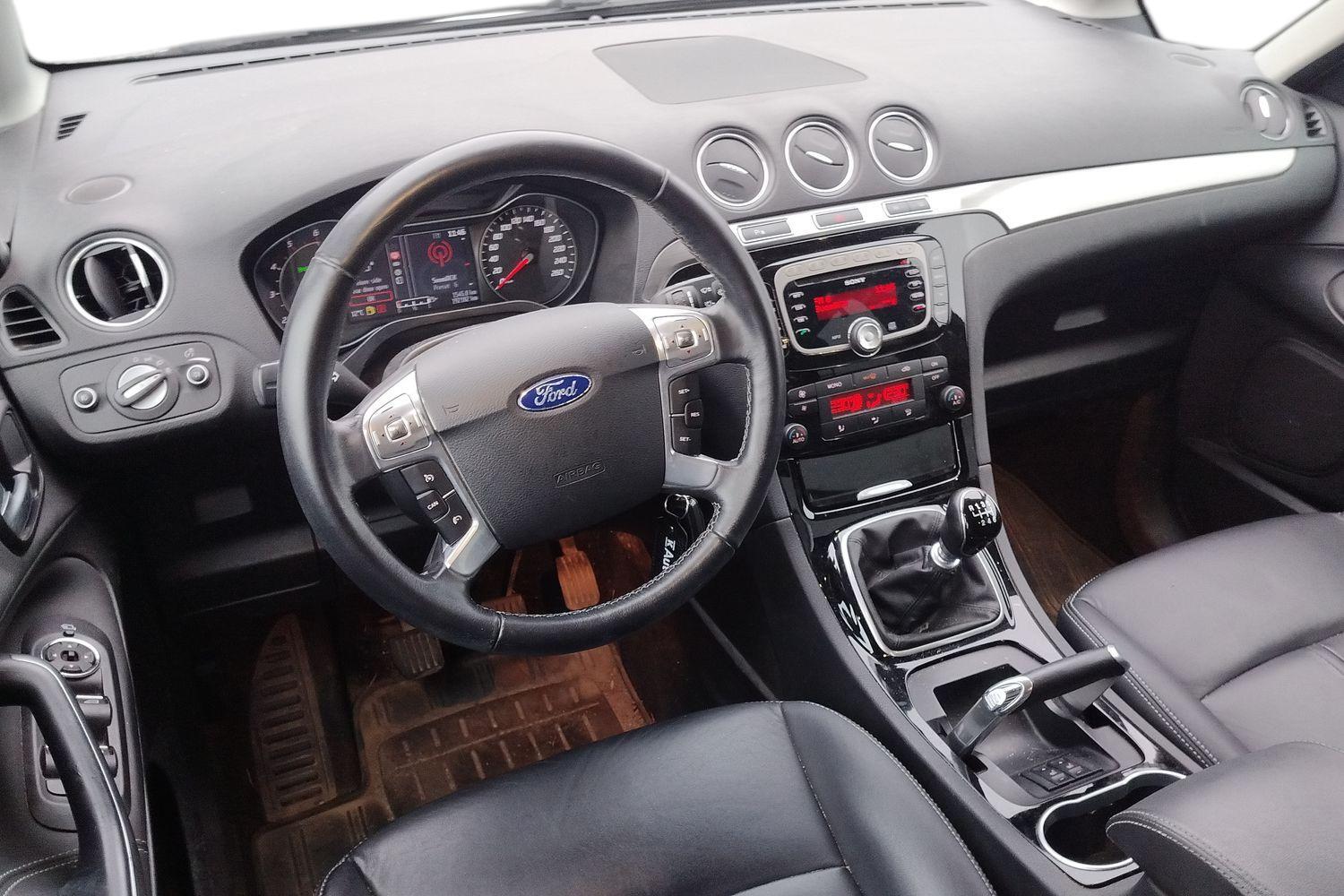 Ford S-MAX vaihtoauto