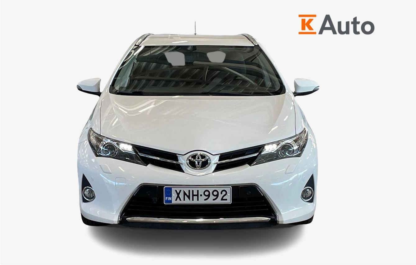 Toyota Auris vaihtoauto