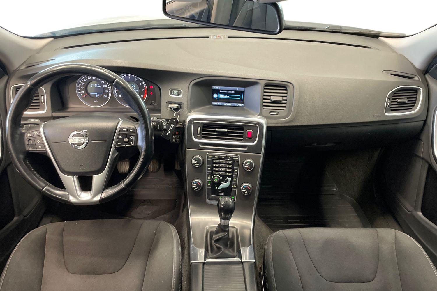 Volvo V60 vaihtoauto