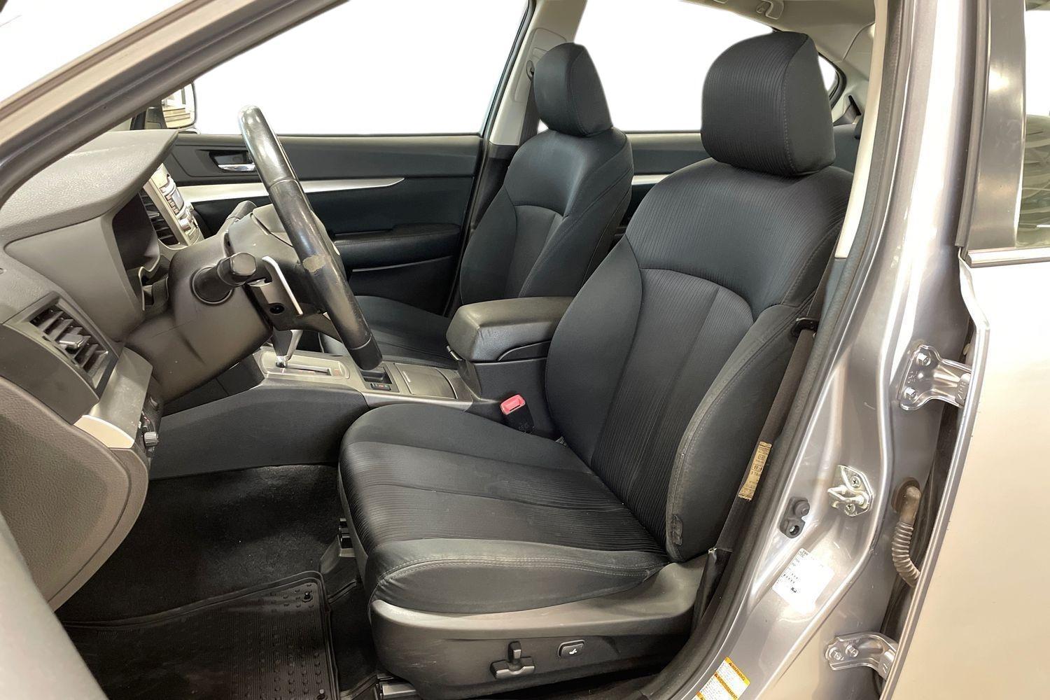 Subaru Legacy vaihtoauto
