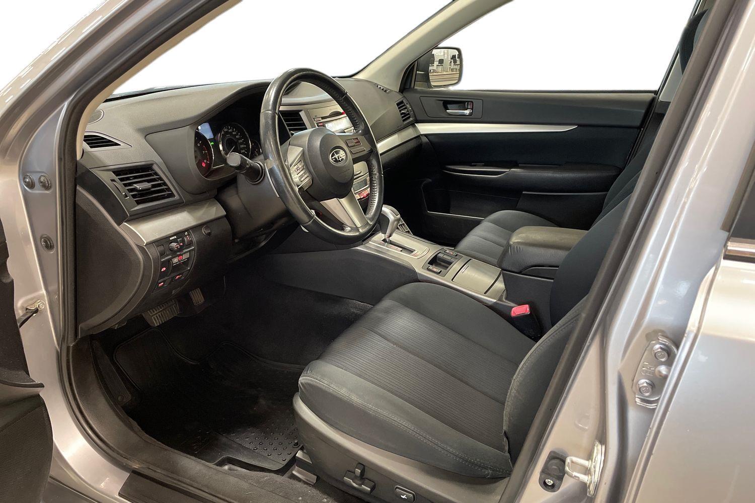Subaru Legacy vaihtoauto