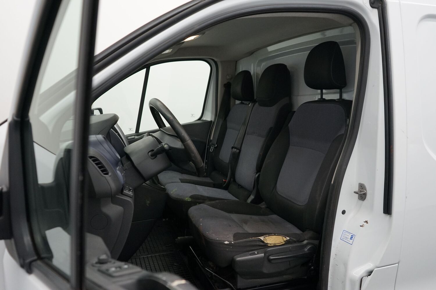 Opel Vivaro vaihtoauto