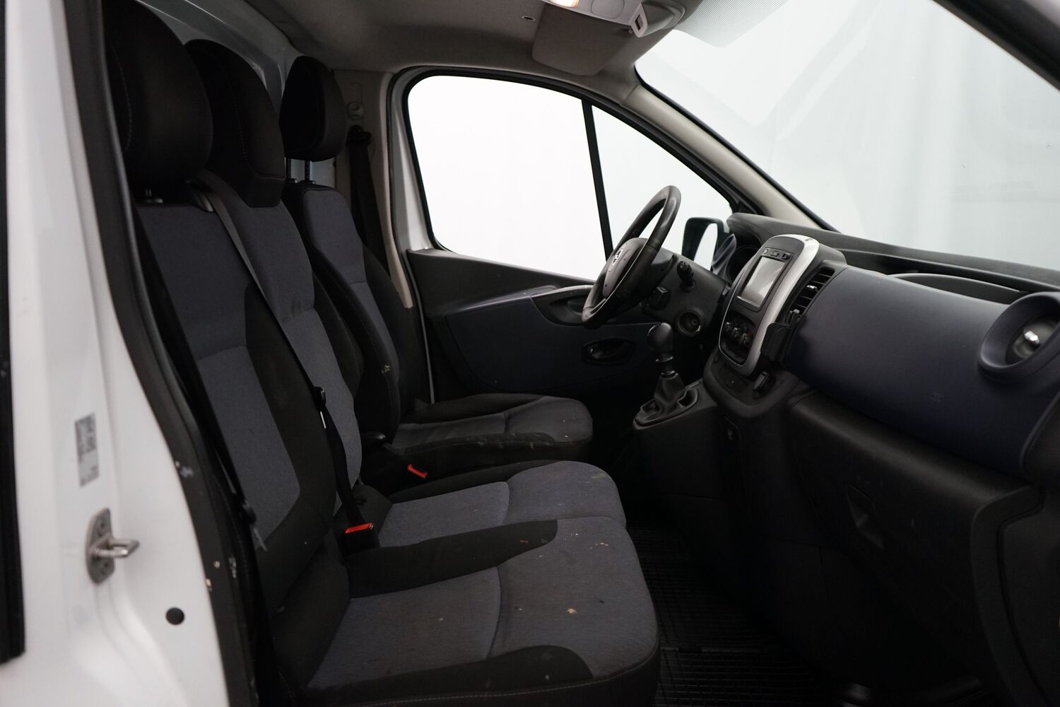 Opel Vivaro vaihtoauto