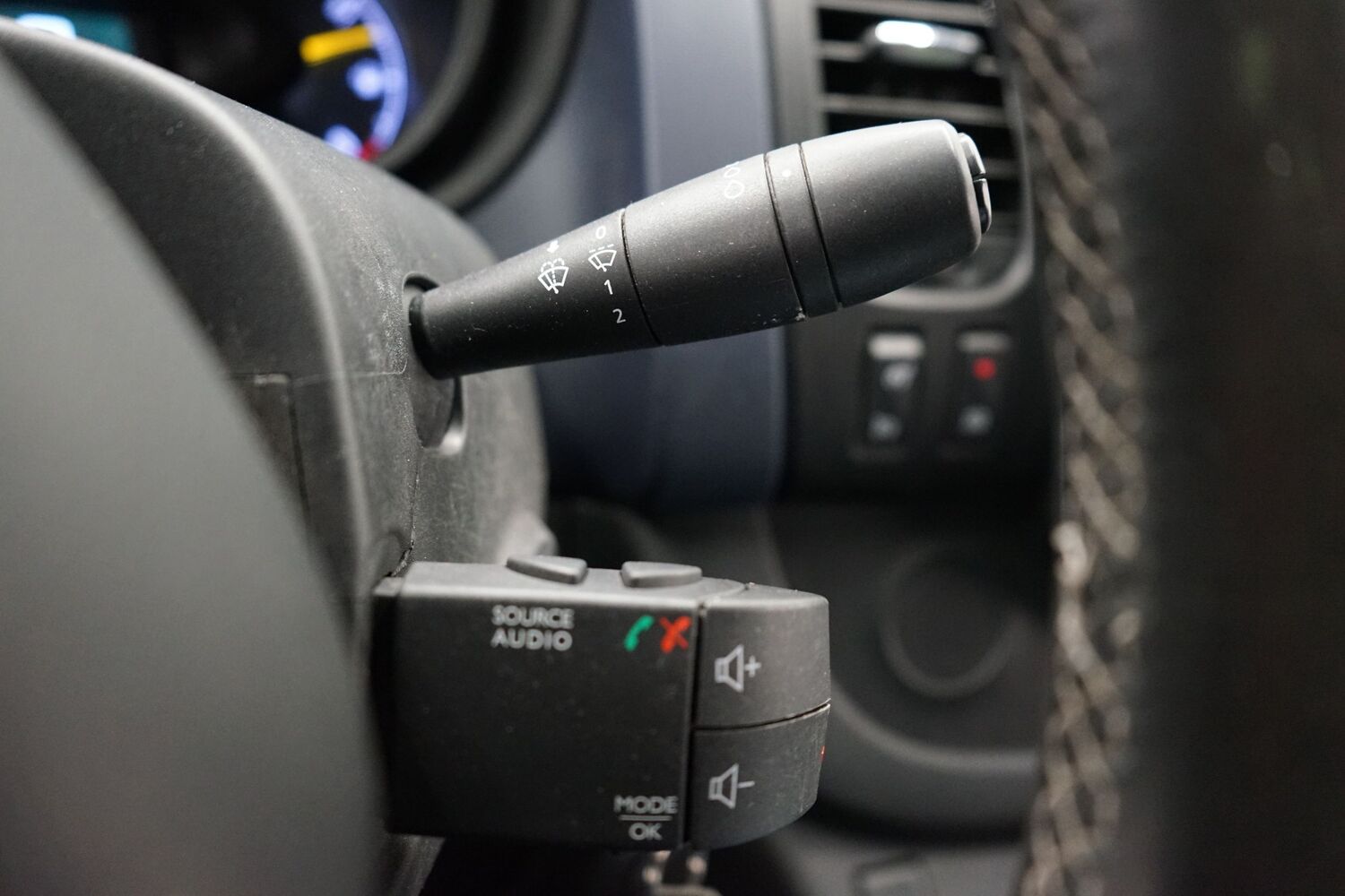 Opel Vivaro vaihtoauto