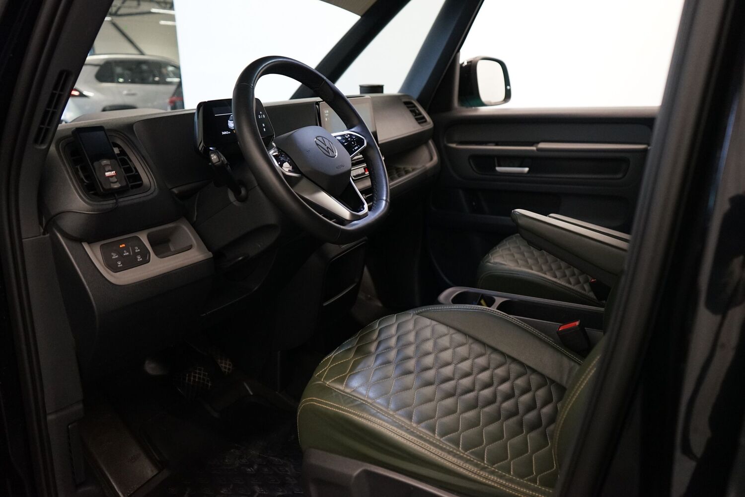 Volkswagen ID. Buzz Cargo vaihtoauto