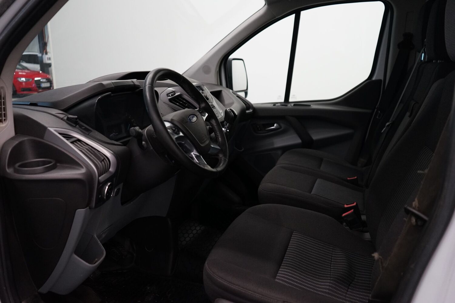 Ford Transit Custom vaihtoauto