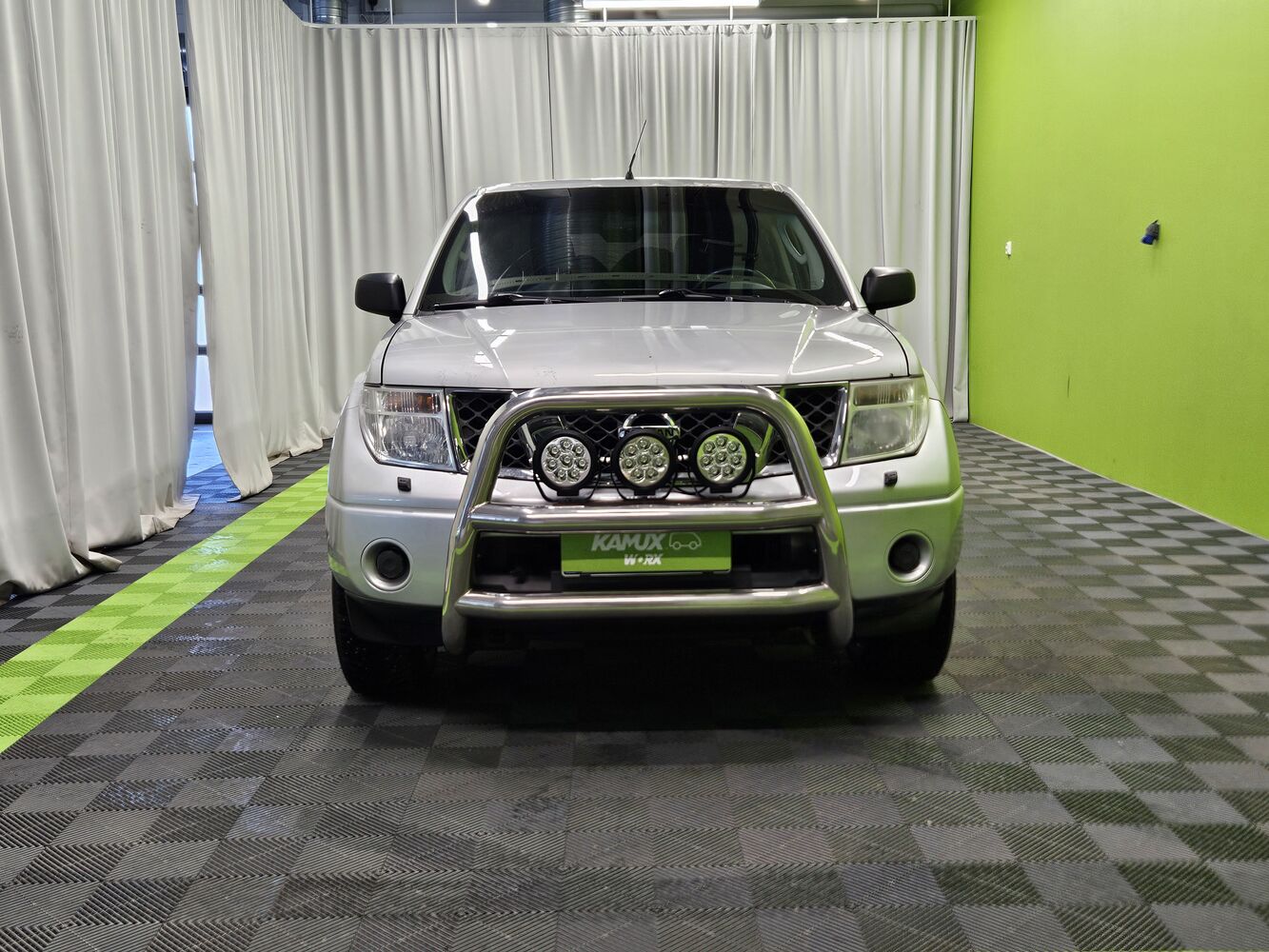 Nissan Navara vaihtoauto