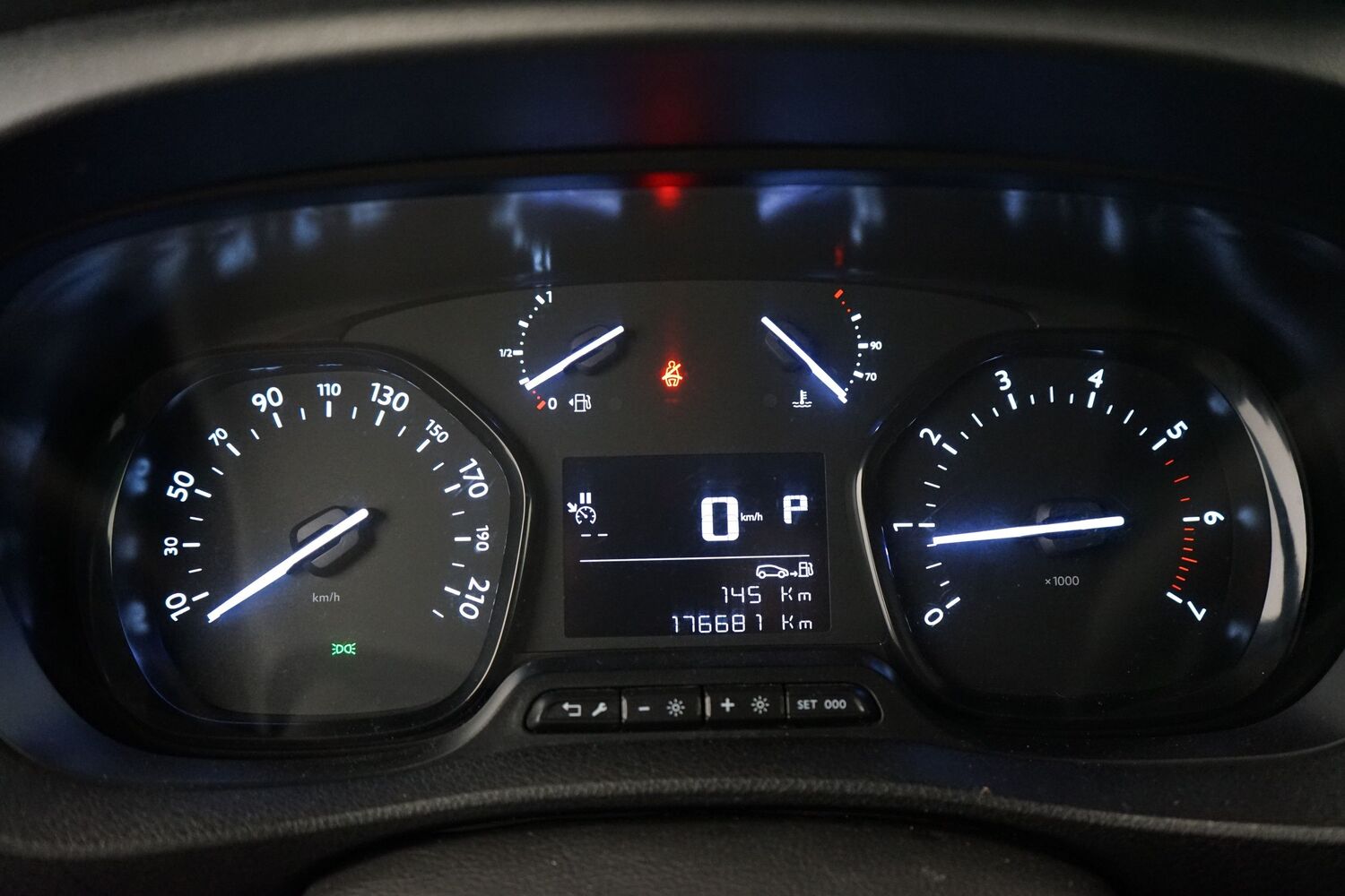 Toyota Proace Verso vaihtoauto