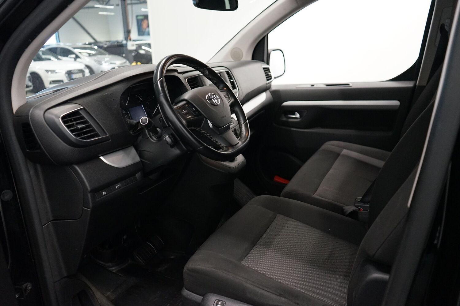 Toyota Proace Verso vaihtoauto