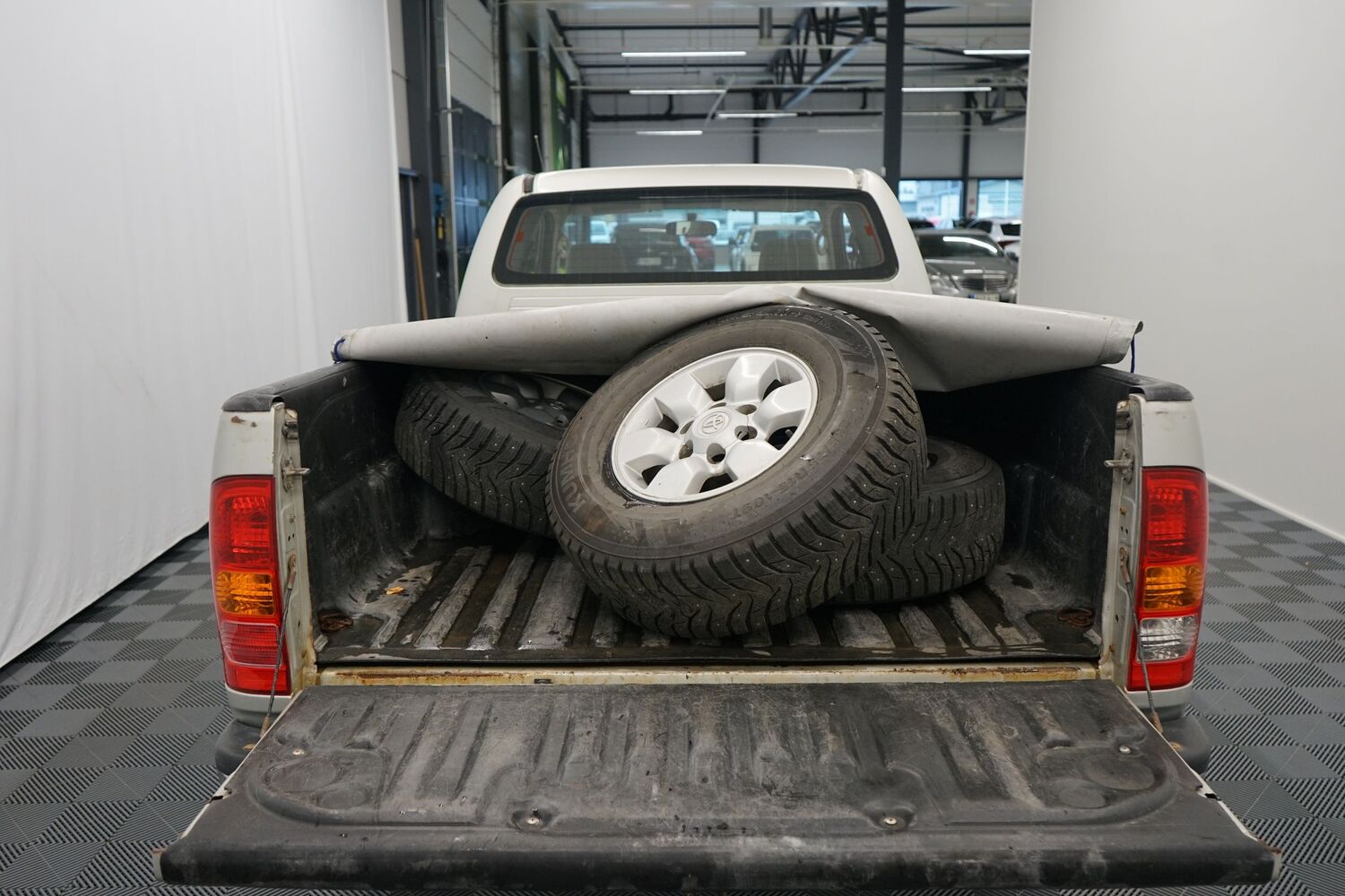 Toyota Hilux vaihtoauto