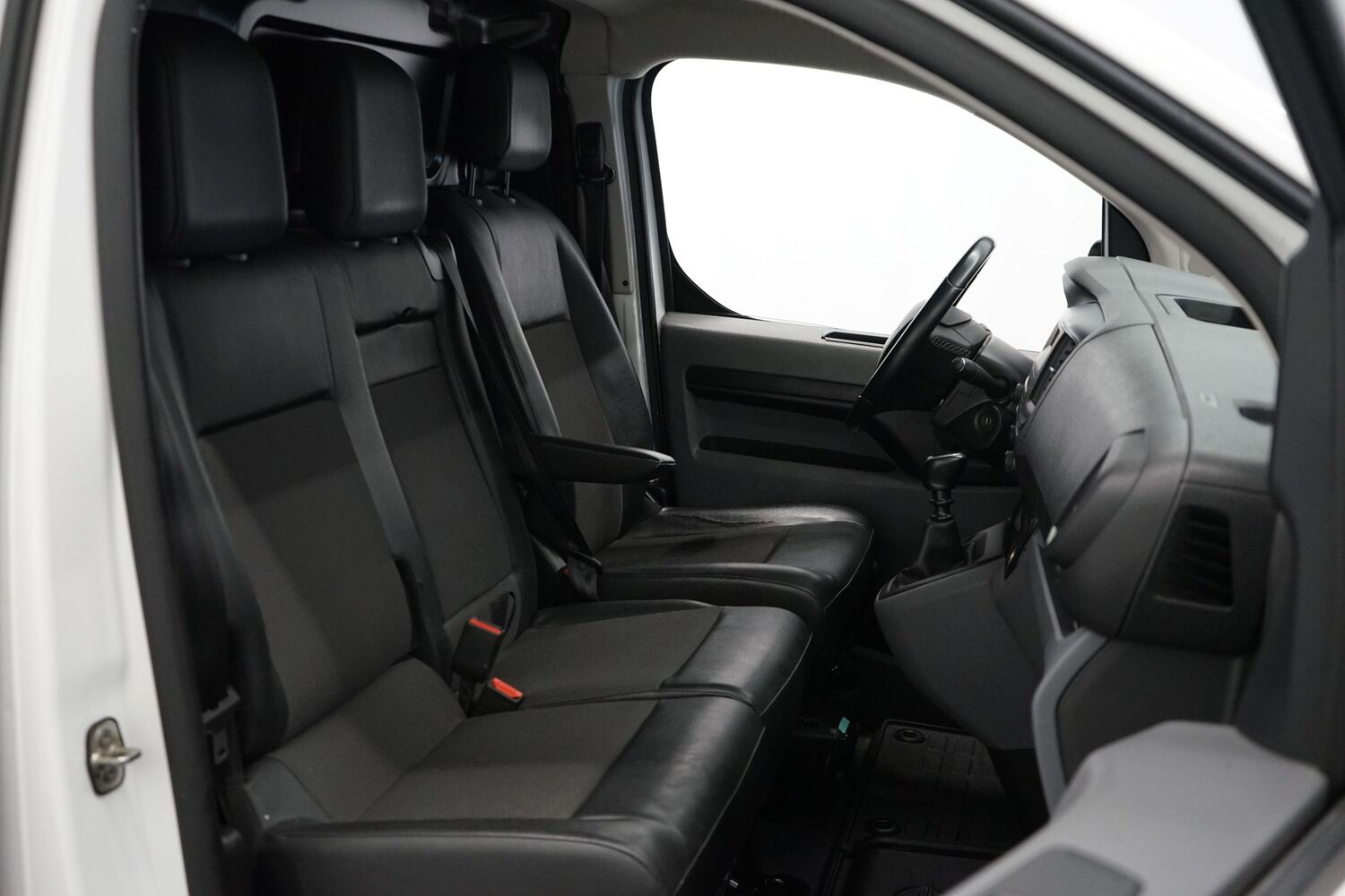 Opel Vivaro vaihtoauto