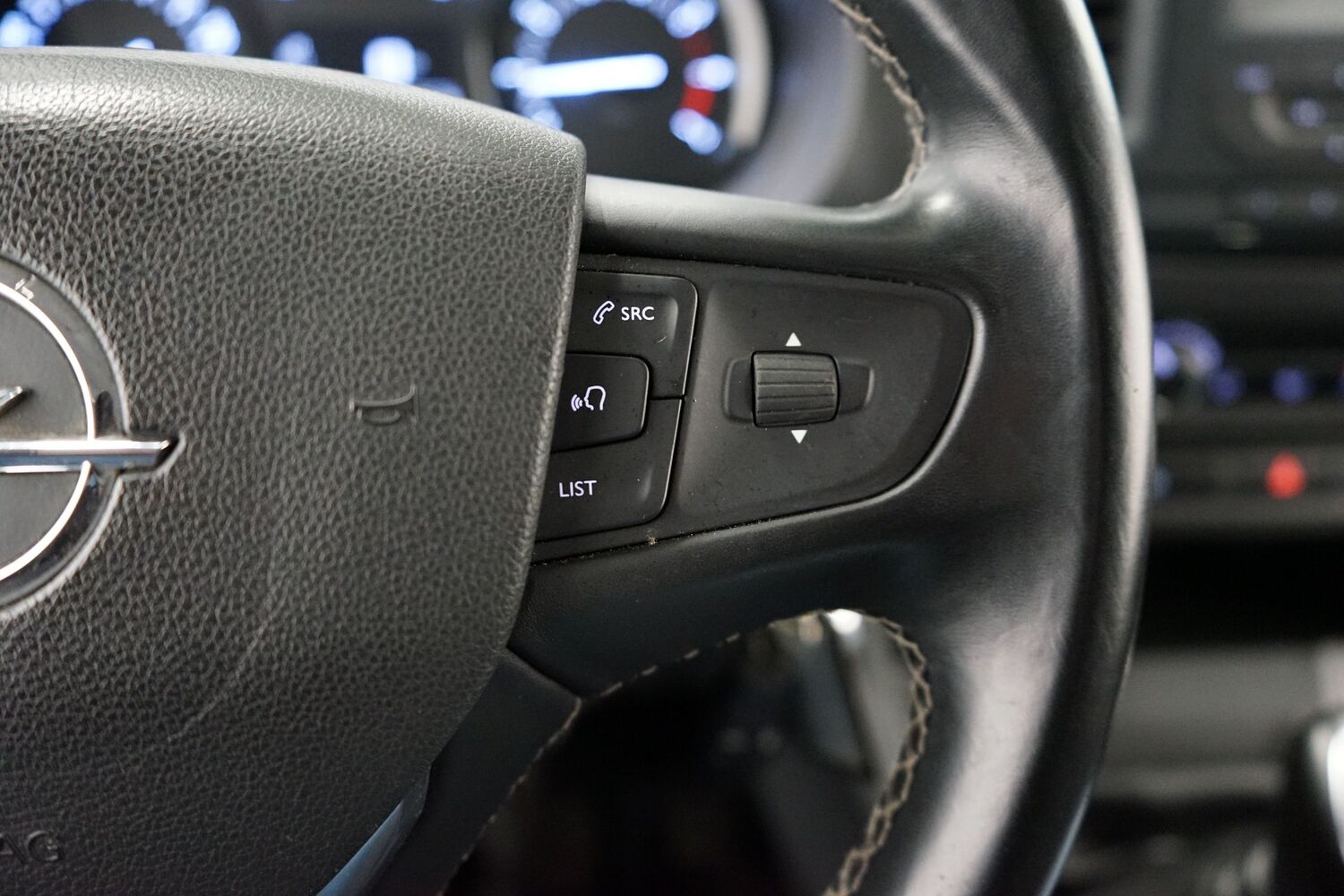 Opel Vivaro vaihtoauto