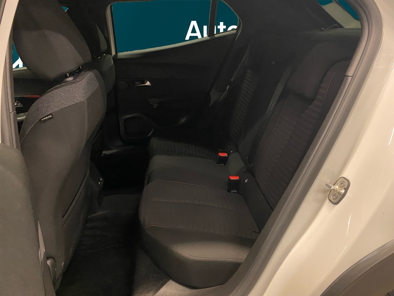 Peugeot e-2008 vaihtoauto