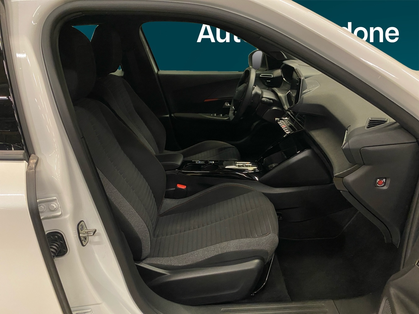 Peugeot e-2008 vaihtoauto