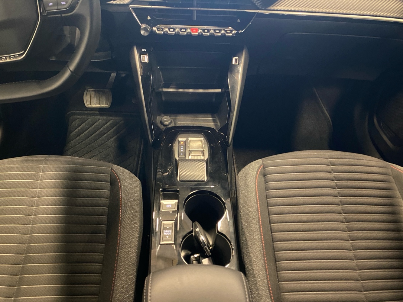 Peugeot e-2008 vaihtoauto