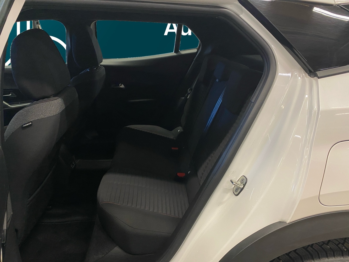 Peugeot e-2008 vaihtoauto