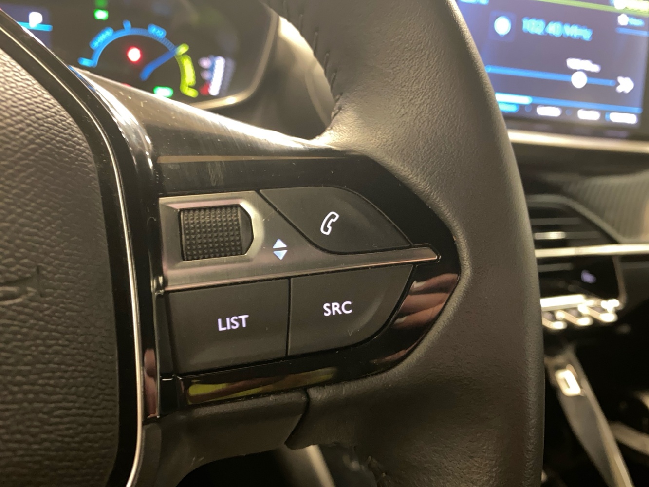 Peugeot e-2008 vaihtoauto