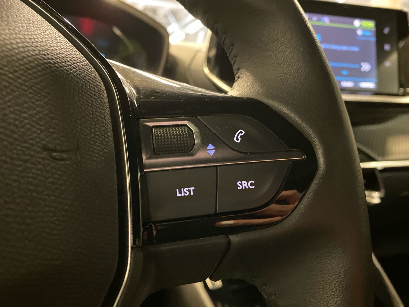 Peugeot e-2008 vaihtoauto