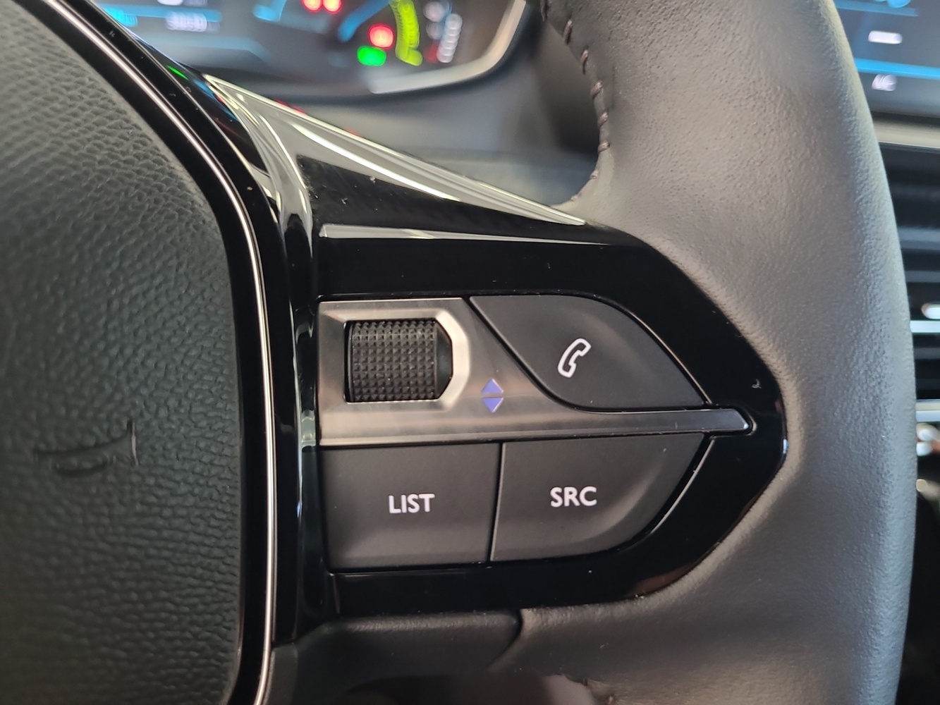 Peugeot e-2008 vaihtoauto