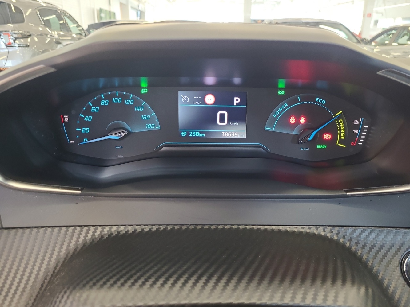 Peugeot e-2008 vaihtoauto