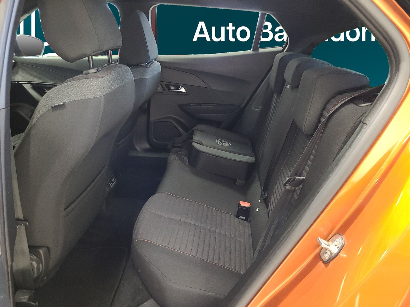 Peugeot e-2008 vaihtoauto