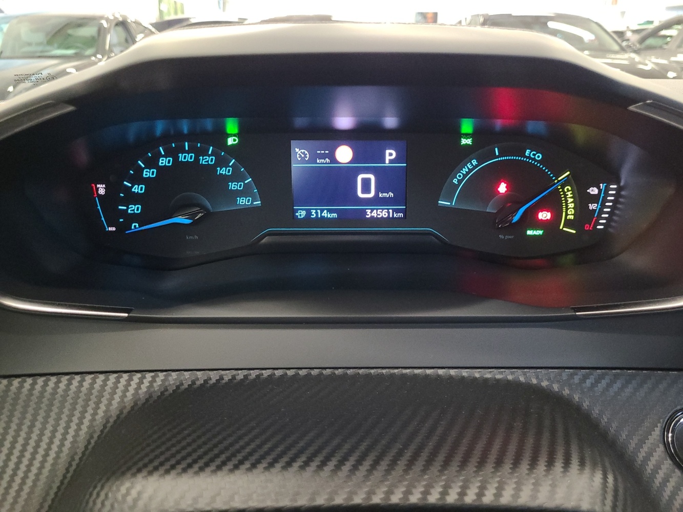 Peugeot e-2008 vaihtoauto