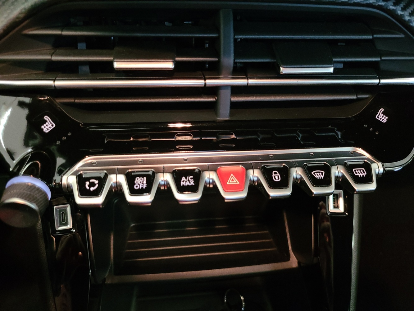 Peugeot e-2008 vaihtoauto