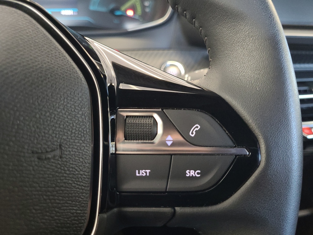 Peugeot e-2008 vaihtoauto