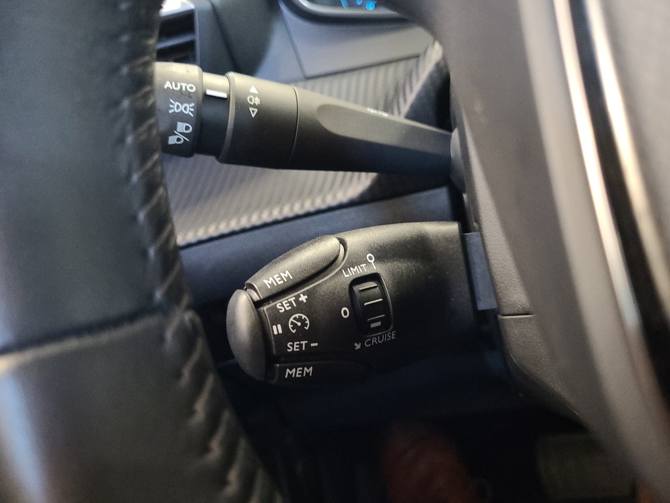 Peugeot e-2008 vaihtoauto
