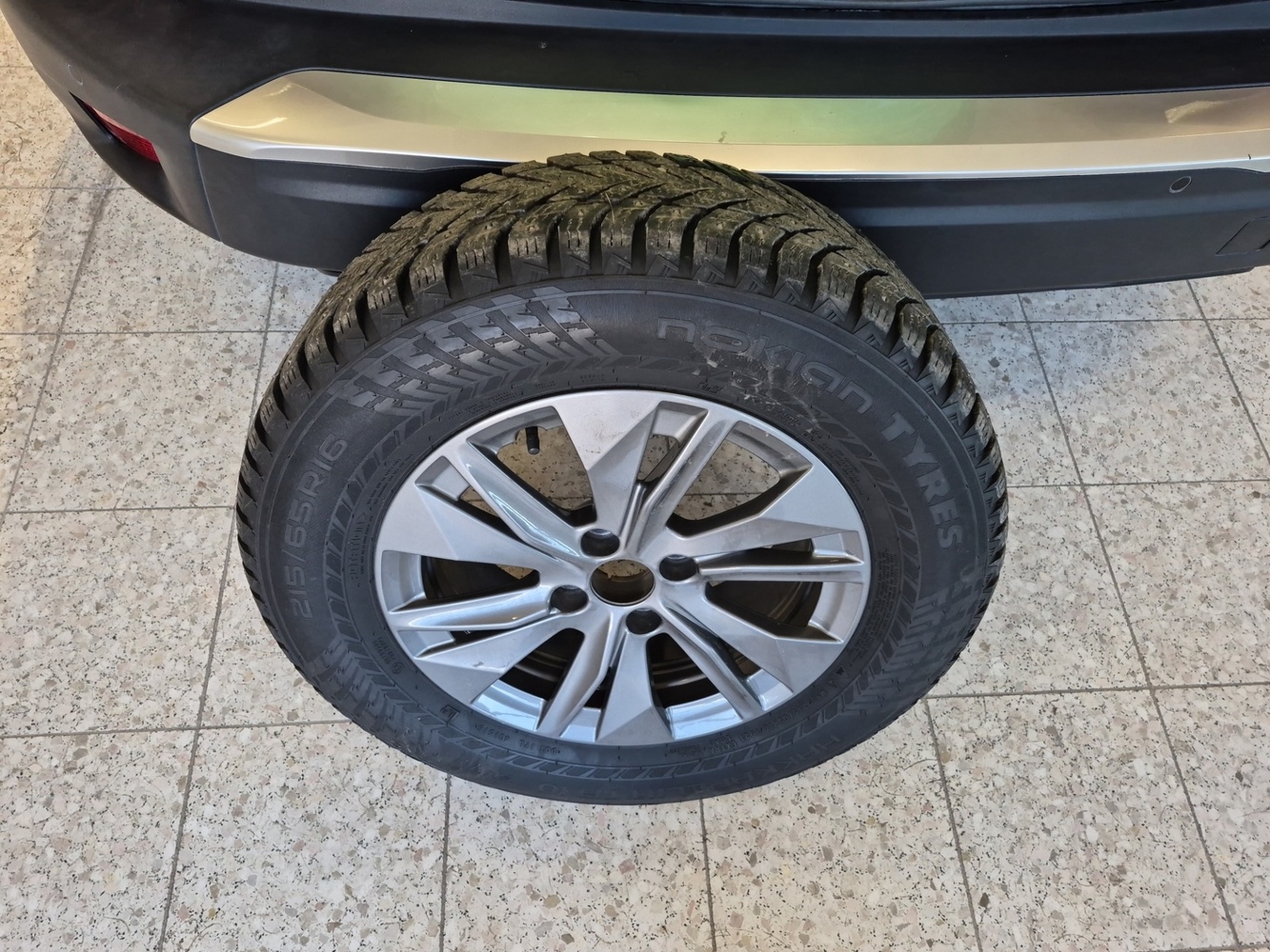 Peugeot e-2008 vaihtoauto