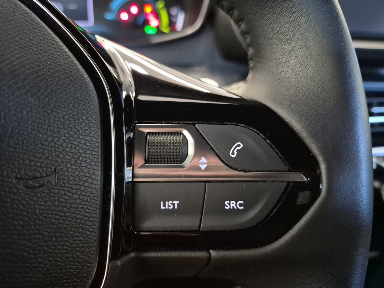 Peugeot e-2008 vaihtoauto