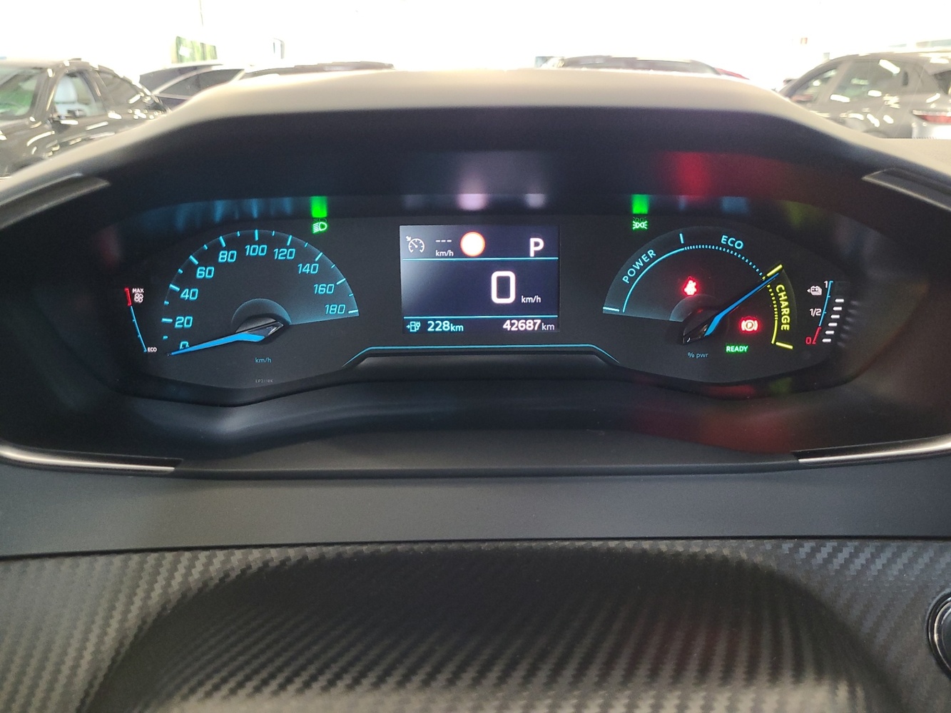 Peugeot e-2008 vaihtoauto