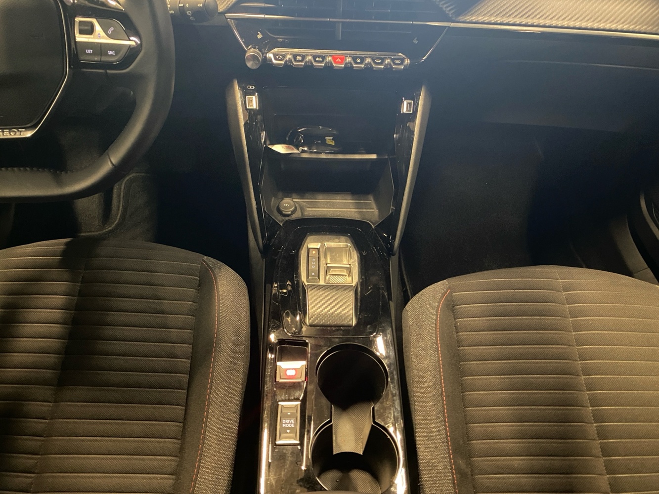 Peugeot e-2008 vaihtoauto