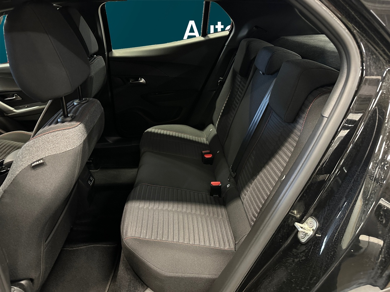 Peugeot e-2008 vaihtoauto