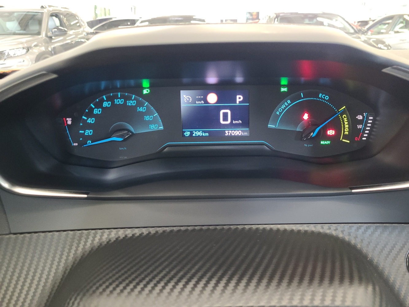 Peugeot e-2008 vaihtoauto