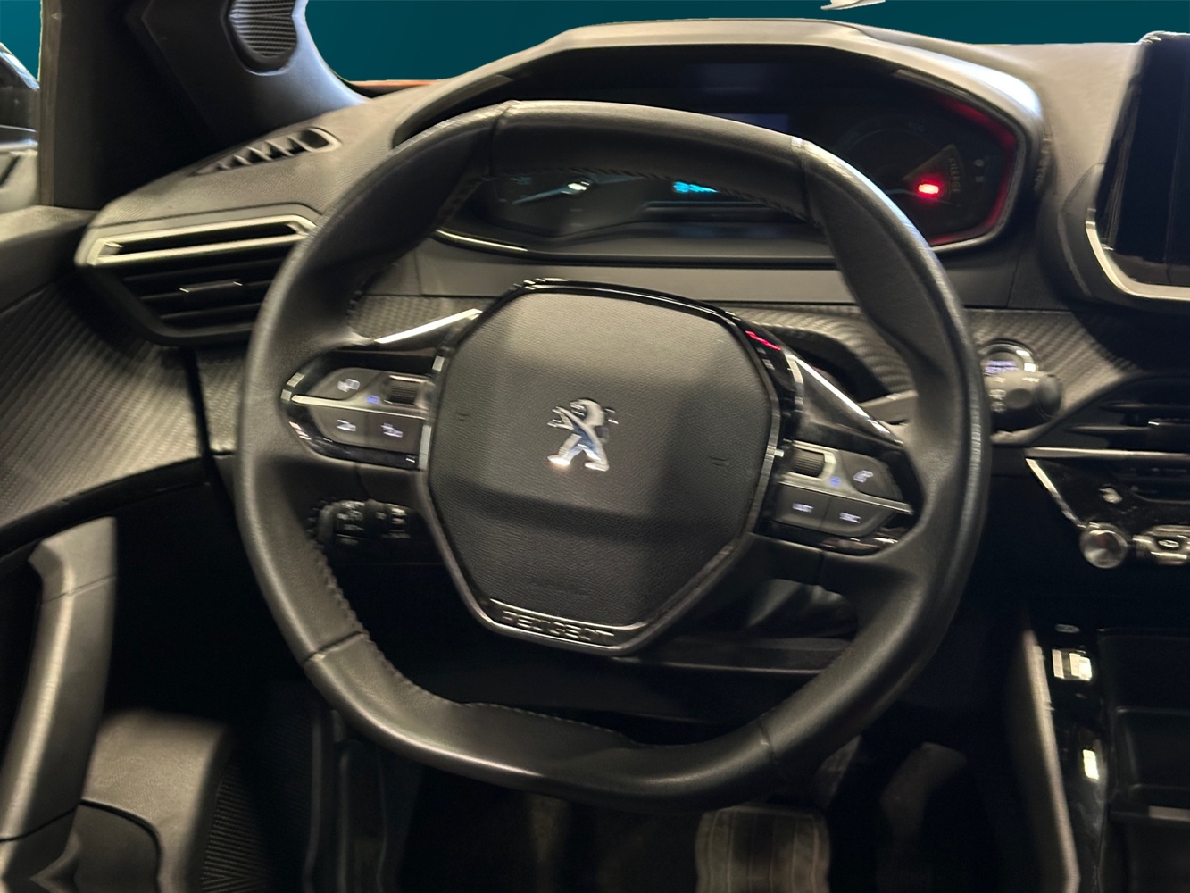 Peugeot e-2008 vaihtoauto