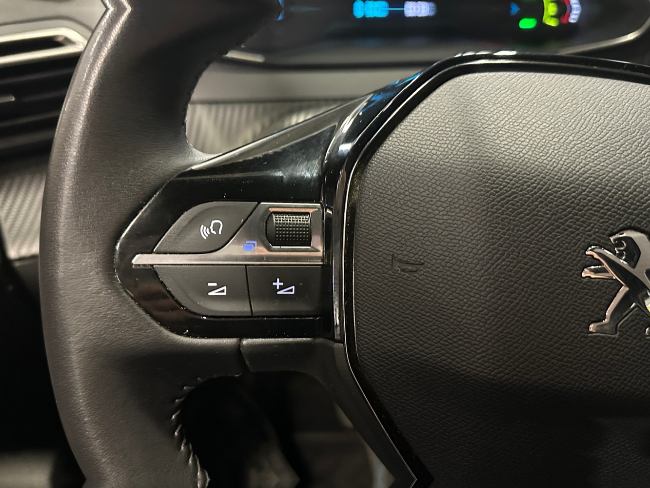 Peugeot e-2008 vaihtoauto