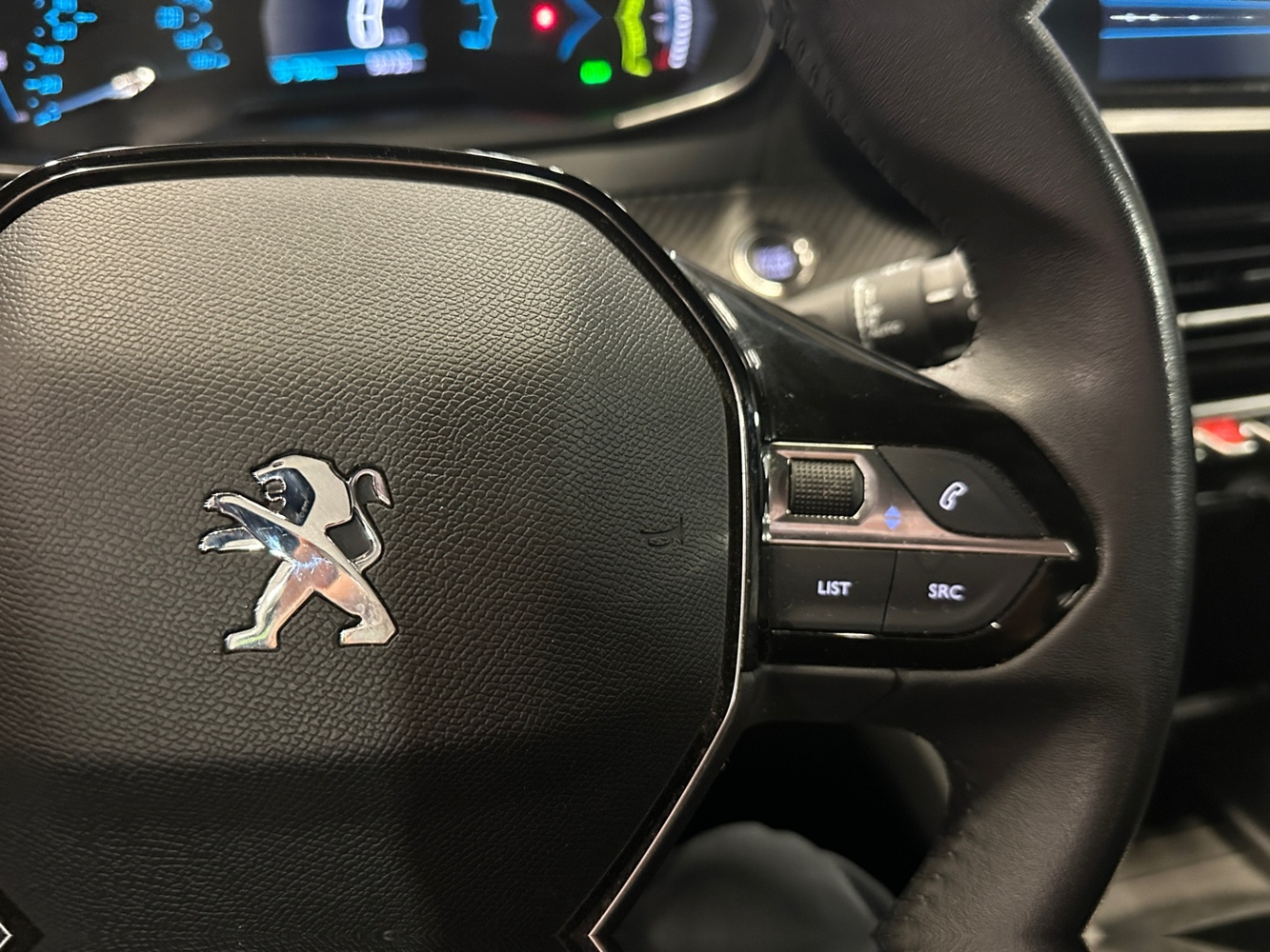 Peugeot e-2008 vaihtoauto