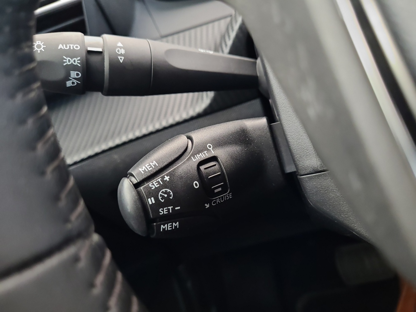 Peugeot e-2008 vaihtoauto