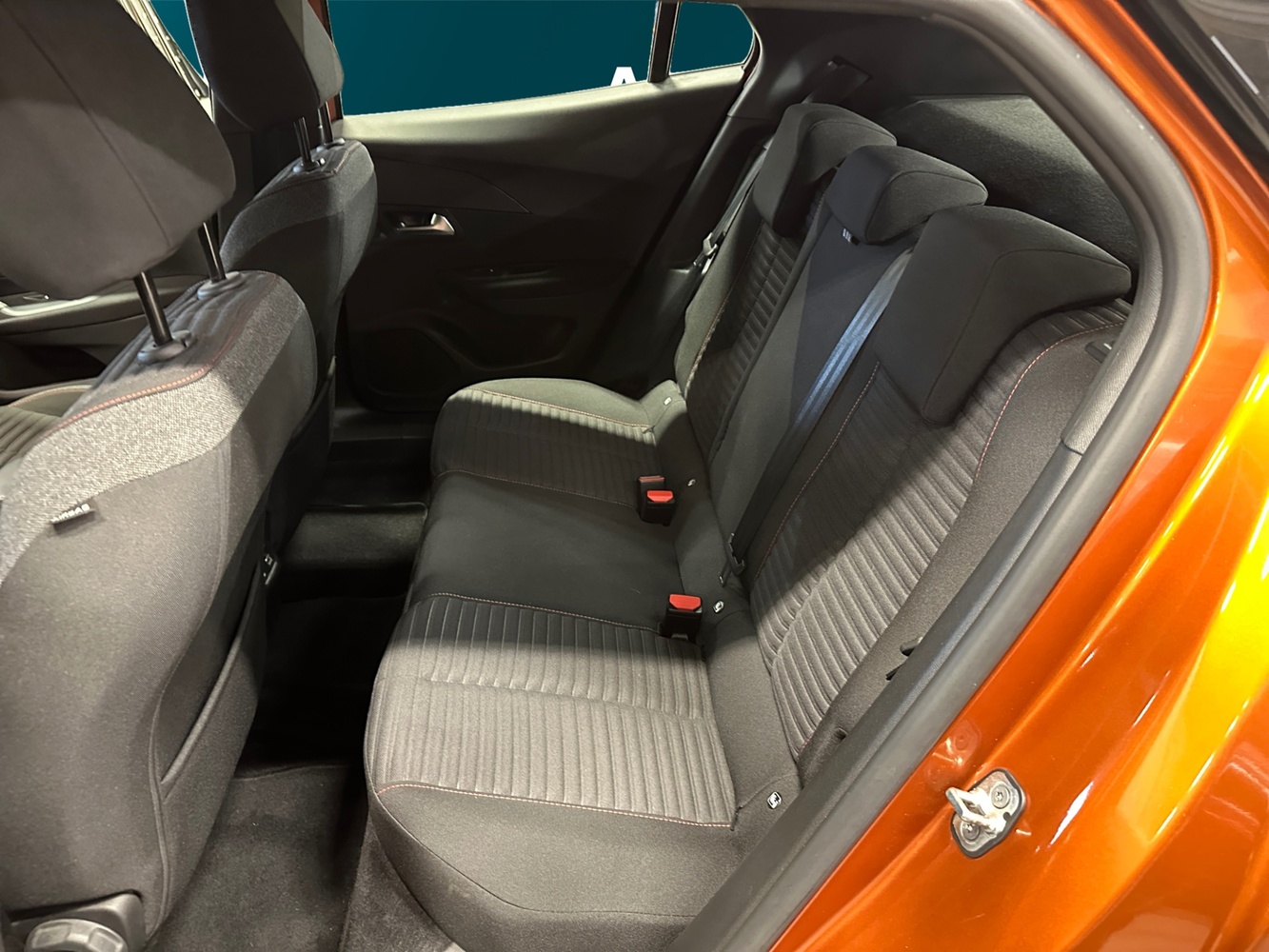 Peugeot e-2008 vaihtoauto