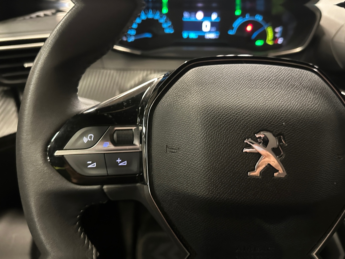 Peugeot e-2008 vaihtoauto
