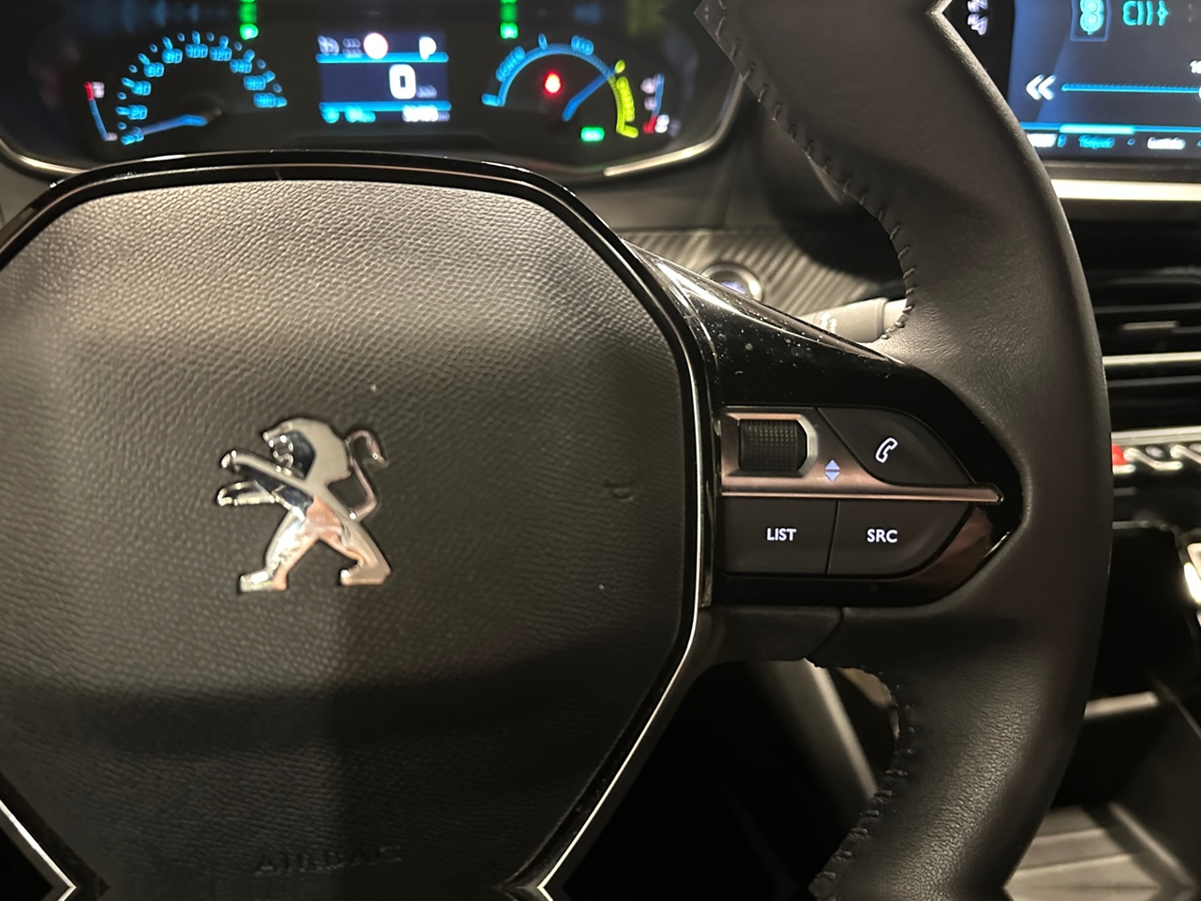 Peugeot e-2008 vaihtoauto