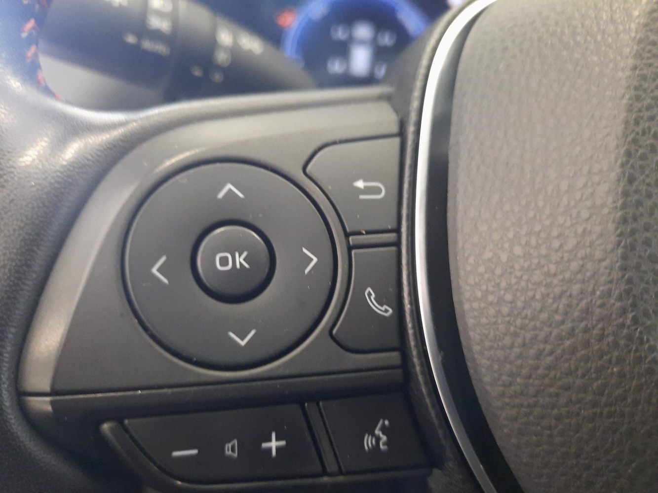 Suzuki Across vaihtoauto