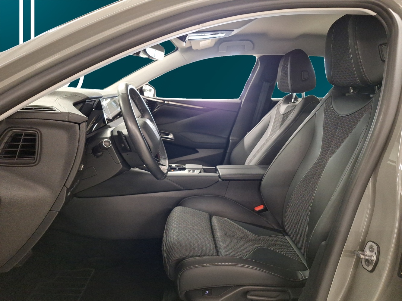 DS 4 vaihtoauto