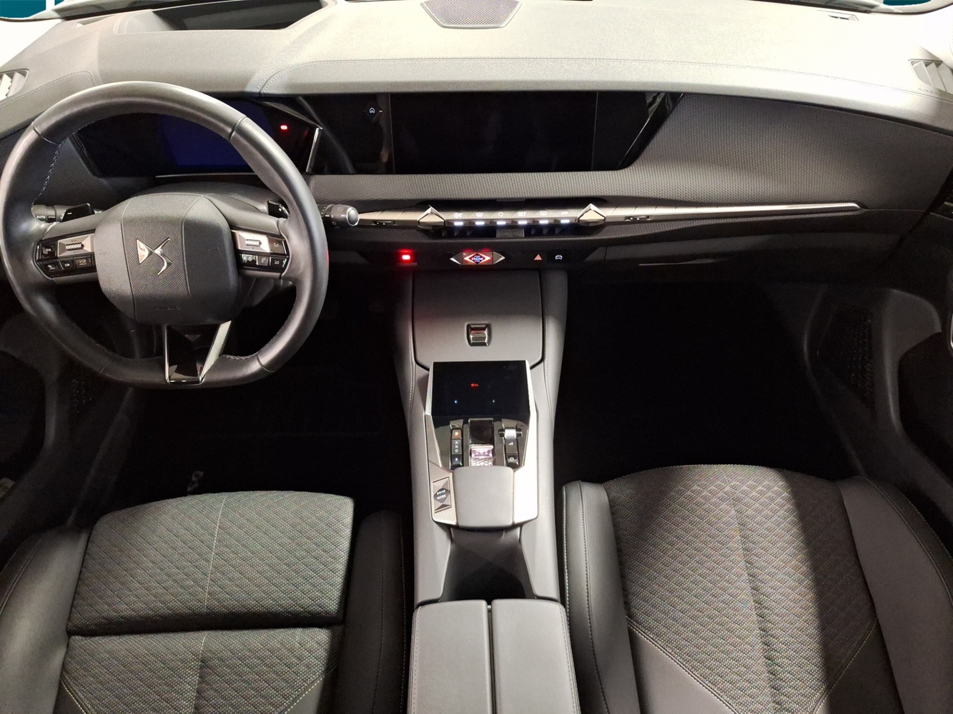 DS 4 vaihtoauto