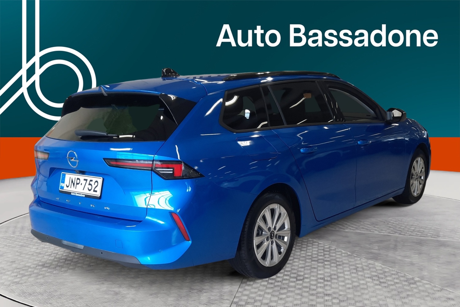 Opel Astra vaihtoauto