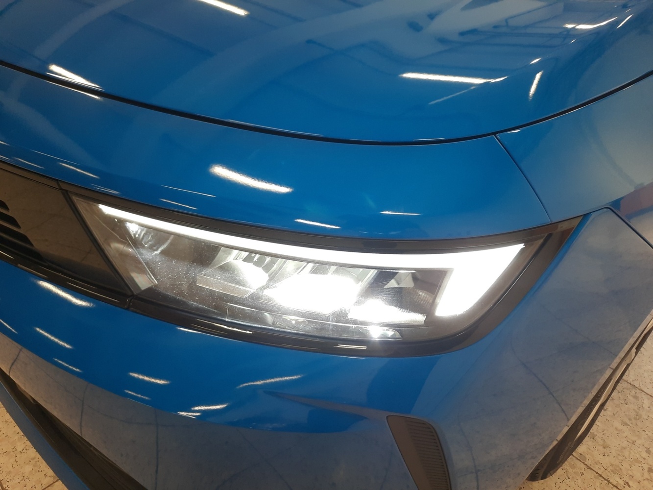 Opel Astra vaihtoauto