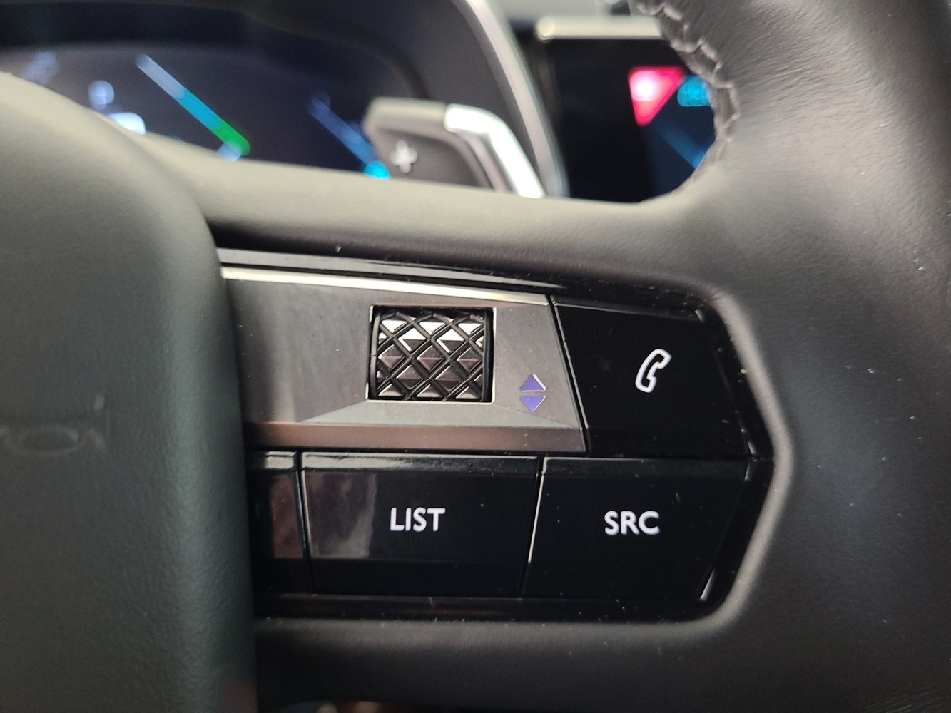 DS 7 Crossback vaihtoauto